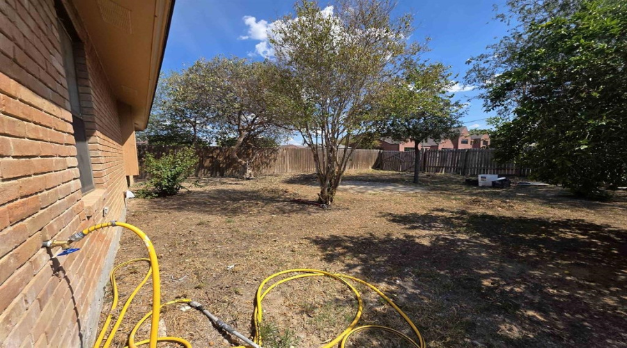 1703 Violeta Ct, Laredo, Texas 78041, 4 Bedrooms Bedrooms, 6 Rooms Rooms,2 BathroomsBathrooms,Residential,For Rent,1703 Violeta Ct,20264780