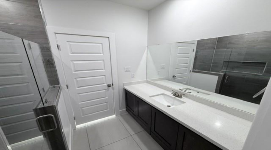 9975 Grotto Dr., Laredo, Texas 78045, 4 Bedrooms Bedrooms, 5 Rooms Rooms,2 BathroomsBathrooms,Residential,For Rent,9975 Grotto Dr.,20264781