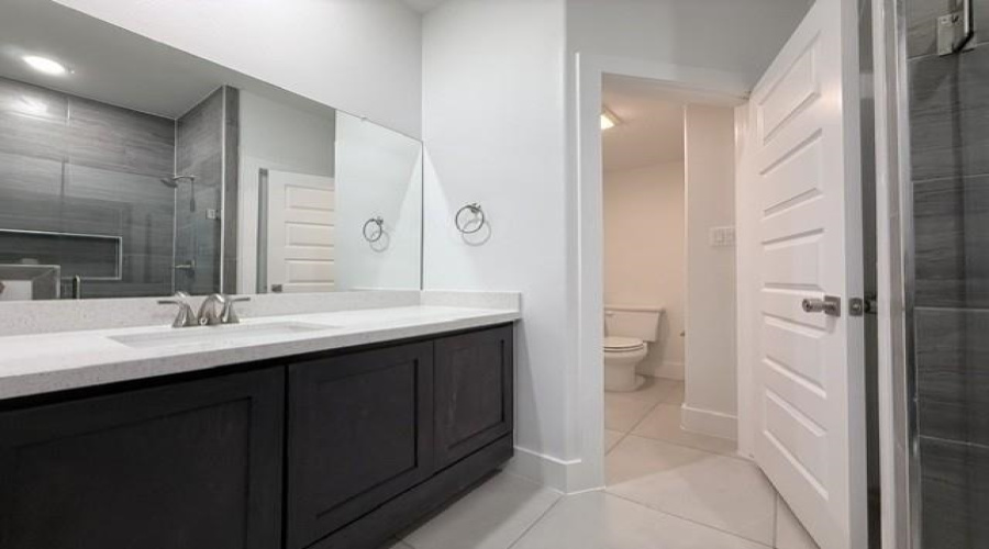 9975 Grotto Dr., Laredo, Texas 78045, 4 Bedrooms Bedrooms, 5 Rooms Rooms,2 BathroomsBathrooms,Residential,For Rent,9975 Grotto Dr.,20264781