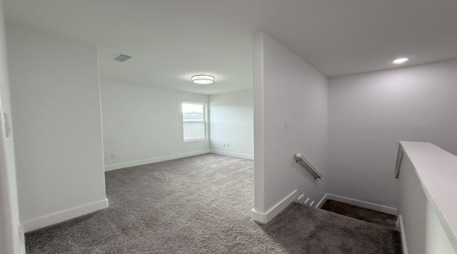 9975 Grotto Dr., Laredo, Texas 78045, 4 Bedrooms Bedrooms, 5 Rooms Rooms,2 BathroomsBathrooms,Residential,For Rent,9975 Grotto Dr.,20264781