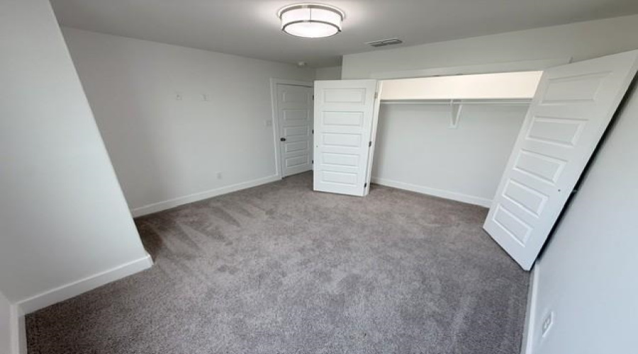 9975 Grotto Dr., Laredo, Texas 78045, 4 Bedrooms Bedrooms, 5 Rooms Rooms,2 BathroomsBathrooms,Residential,For Rent,9975 Grotto Dr.,20264781