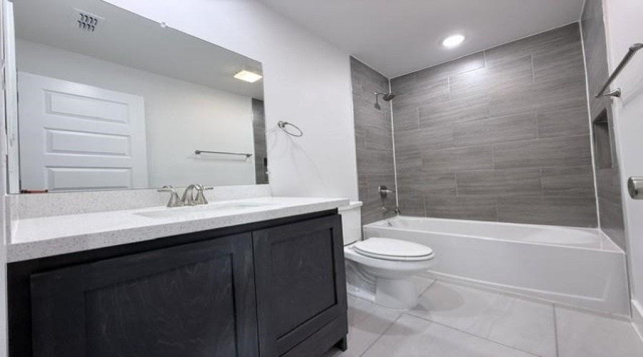 9975 Grotto Dr., Laredo, Texas 78045, 4 Bedrooms Bedrooms, 5 Rooms Rooms,2 BathroomsBathrooms,Residential,For Rent,9975 Grotto Dr.,20264781
