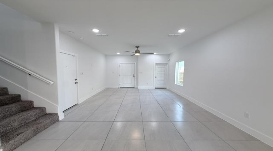 9975 Grotto Dr., Laredo, Texas 78045, 4 Bedrooms Bedrooms, 5 Rooms Rooms,2 BathroomsBathrooms,Residential,For Rent,9975 Grotto Dr.,20264781