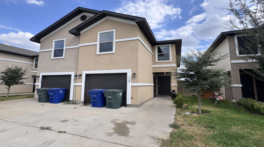 1107 Port Texas Dr., Laredo, Texas 78045, 3 Bedrooms Bedrooms, 3 Rooms Rooms,2 BathroomsBathrooms,Residential,For Rent,1107 Port Texas Dr.,20264782