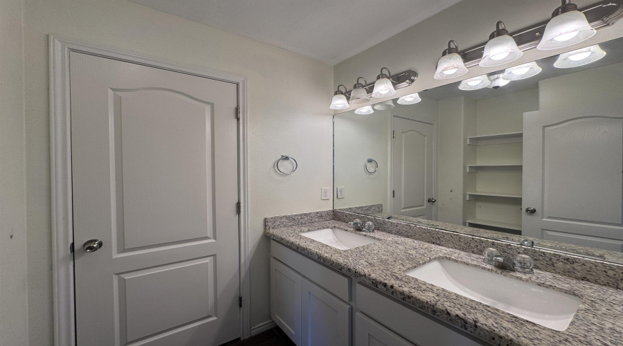 5505 Montevista Dr., Laredo, Texas 78041, 3 Bedrooms Bedrooms, 3 Rooms Rooms,2 BathroomsBathrooms,Residential,For Rent,5505 Montevista Dr.,20264783