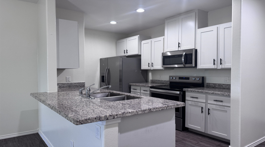 5505 Montevista Dr., Laredo, Texas 78041, 3 Bedrooms Bedrooms, 3 Rooms Rooms,2 BathroomsBathrooms,Residential,For Rent,5505 Montevista Dr.,20264783