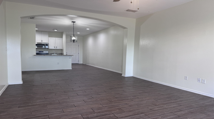 5505 Montevista Dr., Laredo, Texas 78041, 3 Bedrooms Bedrooms, 3 Rooms Rooms,2 BathroomsBathrooms,Residential,For Rent,5505 Montevista Dr.,20264783