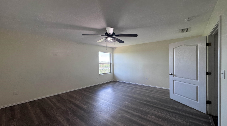 5505 Montevista Dr., Laredo, Texas 78041, 3 Bedrooms Bedrooms, 3 Rooms Rooms,2 BathroomsBathrooms,Residential,For Rent,5505 Montevista Dr.,20264783