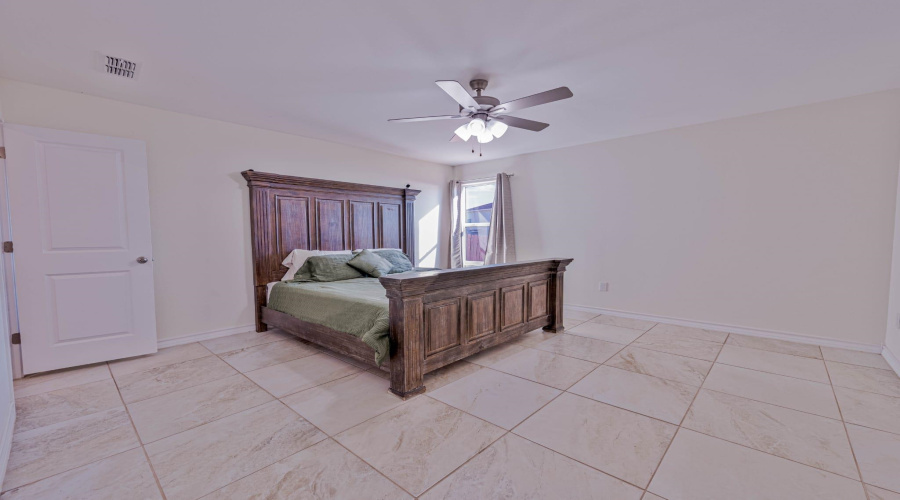 2207 Durazno Ct., Laredo, Texas 78046-0000, 4 Bedrooms Bedrooms, 7 Rooms Rooms,2 BathroomsBathrooms,Residential,For Sale,2207 Durazno Ct.,20264785