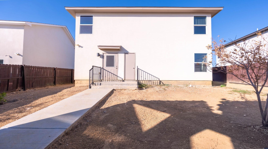 2207 Durazno Ct., Laredo, Texas 78046-0000, 4 Bedrooms Bedrooms, 7 Rooms Rooms,2 BathroomsBathrooms,Residential,For Sale,2207 Durazno Ct.,20264785