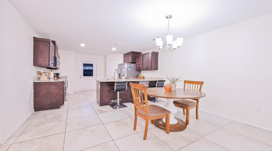 2207 Durazno Ct., Laredo, Texas 78046-0000, 4 Bedrooms Bedrooms, 7 Rooms Rooms,2 BathroomsBathrooms,Residential,For Sale,2207 Durazno Ct.,20264785