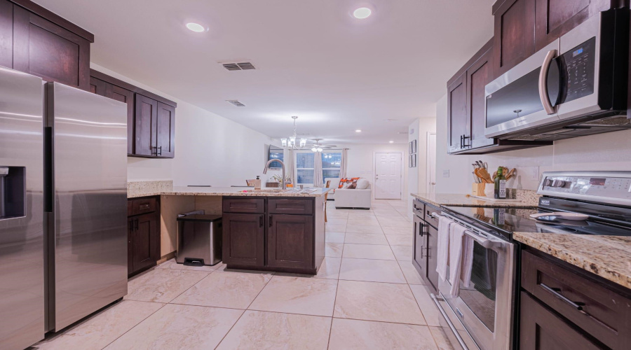 2207 Durazno Ct., Laredo, Texas 78046-0000, 4 Bedrooms Bedrooms, 7 Rooms Rooms,2 BathroomsBathrooms,Residential,For Sale,2207 Durazno Ct.,20264785