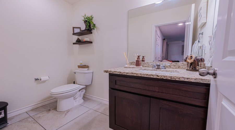 2207 Durazno Ct., Laredo, Texas 78046-0000, 4 Bedrooms Bedrooms, 7 Rooms Rooms,2 BathroomsBathrooms,Residential,For Sale,2207 Durazno Ct.,20264785