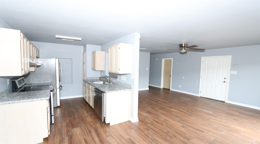 1205 International Blvd, Laredo, Texas 78045, 2 Bedrooms Bedrooms, 5 Rooms Rooms,2 BathroomsBathrooms,Residential,For Rent,1205 International Blvd,20264786