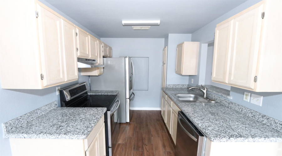 1205 International Blvd, Laredo, Texas 78045, 2 Bedrooms Bedrooms, 5 Rooms Rooms,2 BathroomsBathrooms,Residential,For Rent,1205 International Blvd,20264786