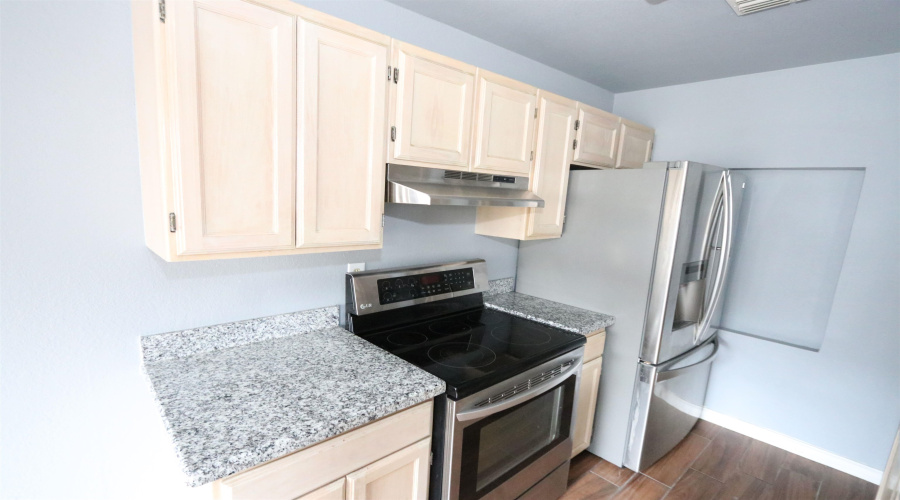 1205 International Blvd, Laredo, Texas 78045, 2 Bedrooms Bedrooms, 5 Rooms Rooms,2 BathroomsBathrooms,Residential,For Rent,1205 International Blvd,20264786