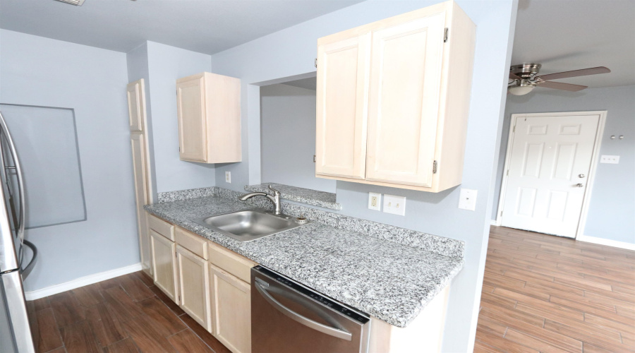 1205 International Blvd, Laredo, Texas 78045, 2 Bedrooms Bedrooms, 5 Rooms Rooms,2 BathroomsBathrooms,Residential,For Rent,1205 International Blvd,20264786