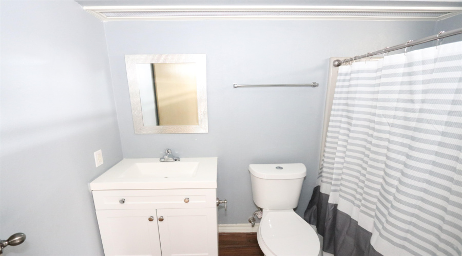 1205 International Blvd, Laredo, Texas 78045, 2 Bedrooms Bedrooms, 5 Rooms Rooms,2 BathroomsBathrooms,Residential,For Rent,1205 International Blvd,20264786