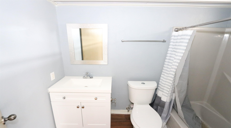 1205 International Blvd, Laredo, Texas 78045, 2 Bedrooms Bedrooms, 5 Rooms Rooms,2 BathroomsBathrooms,Residential,For Rent,1205 International Blvd,20264786