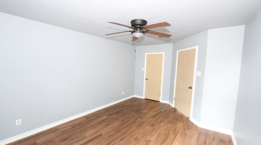 1205 International Blvd, Laredo, Texas 78045, 2 Bedrooms Bedrooms, 5 Rooms Rooms,2 BathroomsBathrooms,Residential,For Rent,1205 International Blvd,20264786