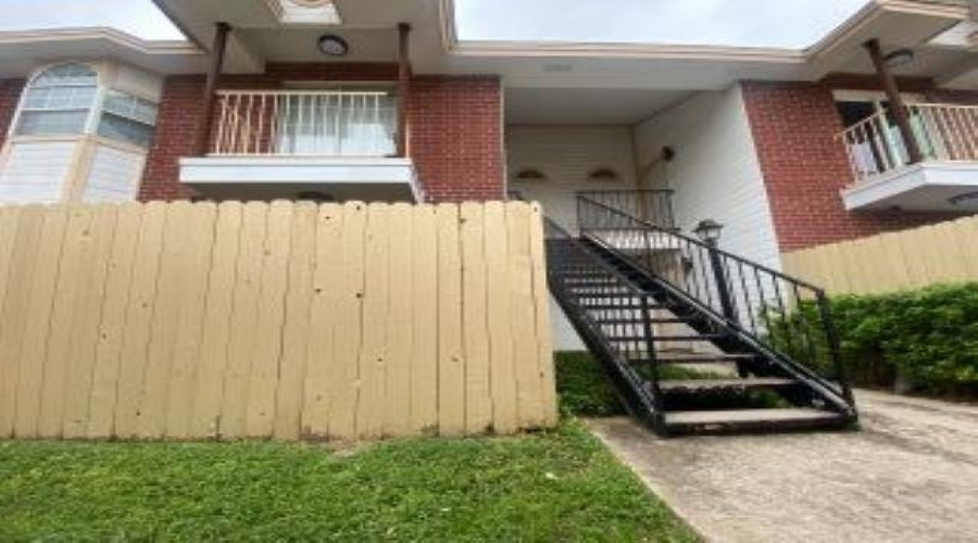 1205 International Blvd, Laredo, Texas 78045, 2 Bedrooms Bedrooms, 5 Rooms Rooms,2 BathroomsBathrooms,Residential,For Rent,1205 International Blvd,20264786