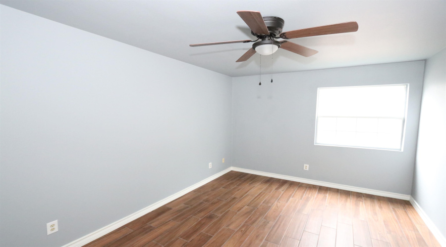 1205 International Blvd, Laredo, Texas 78045, 2 Bedrooms Bedrooms, 5 Rooms Rooms,2 BathroomsBathrooms,Residential,For Rent,1205 International Blvd,20264786