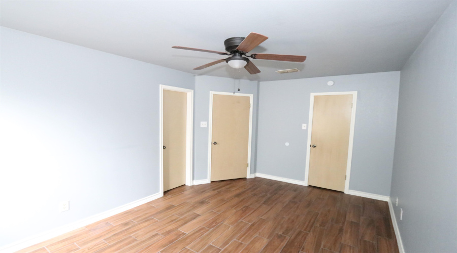 1205 International Blvd, Laredo, Texas 78045, 2 Bedrooms Bedrooms, 5 Rooms Rooms,2 BathroomsBathrooms,Residential,For Rent,1205 International Blvd,20264786