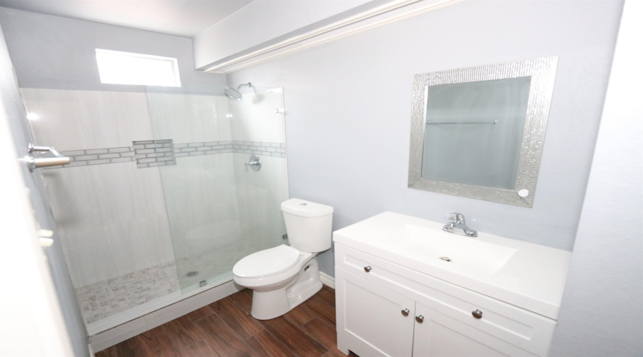 1205 International Blvd, Laredo, Texas 78045, 2 Bedrooms Bedrooms, 5 Rooms Rooms,2 BathroomsBathrooms,Residential,For Rent,1205 International Blvd,20264786
