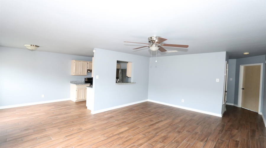 1205 International Blvd, Laredo, Texas 78045, 2 Bedrooms Bedrooms, 5 Rooms Rooms,2 BathroomsBathrooms,Residential,For Rent,1205 International Blvd,20264786