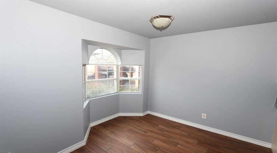 1205 International Blvd, Laredo, Texas 78045, 2 Bedrooms Bedrooms, 5 Rooms Rooms,2 BathroomsBathrooms,Residential,For Rent,1205 International Blvd,20264786