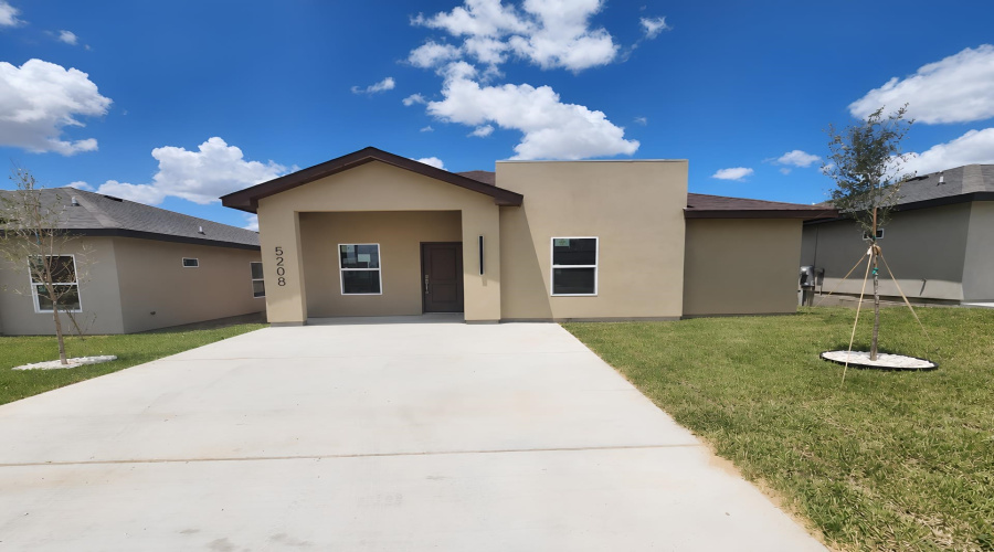 5208 Curuba Dr., Laredo, Texas 78046, 4 Bedrooms Bedrooms, 5 Rooms Rooms,2 BathroomsBathrooms,Residential,For Sale,5208 Curuba Dr.,20264788