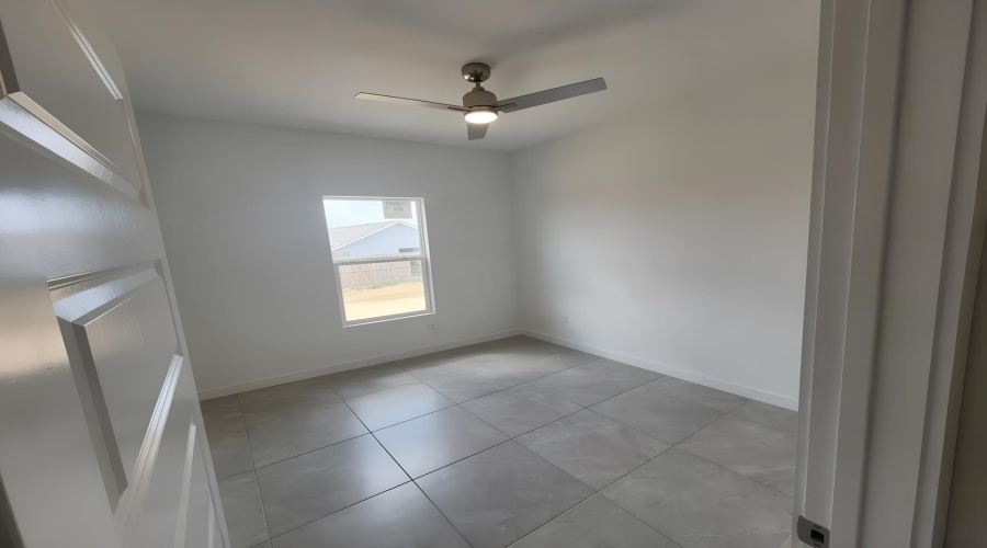 5208 Curuba Dr., Laredo, Texas 78046, 4 Bedrooms Bedrooms, 5 Rooms Rooms,2 BathroomsBathrooms,Residential,For Sale,5208 Curuba Dr.,20264788