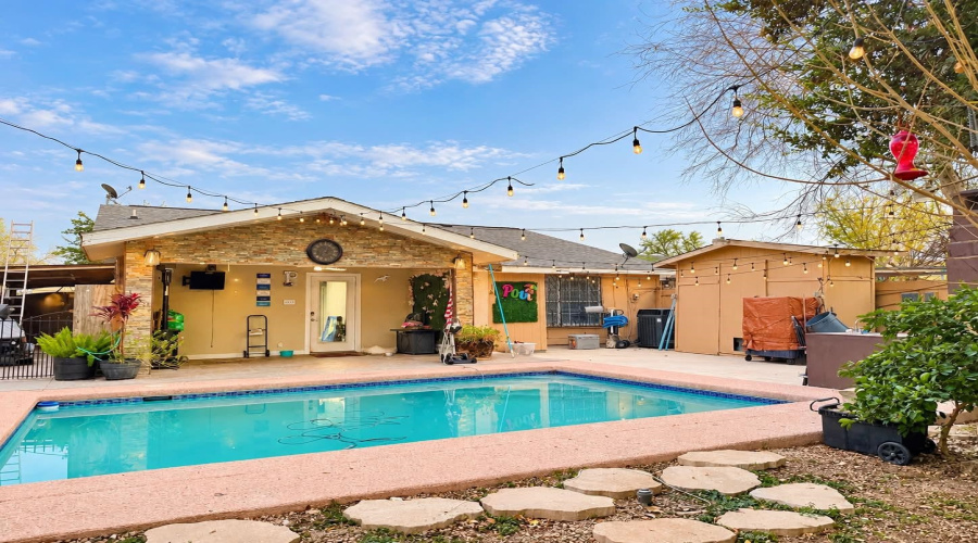606 Sunridge Lp, LAREDO, Texas 78041, 3 Bedrooms Bedrooms, 6 Rooms Rooms,2 BathroomsBathrooms,Residential,For Sale,606 Sunridge Lp,20264789