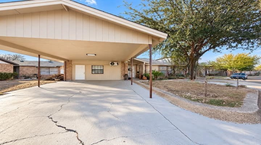 606 Sunridge Lp, LAREDO, Texas 78041, 3 Bedrooms Bedrooms, 6 Rooms Rooms,2 BathroomsBathrooms,Residential,For Sale,606 Sunridge Lp,20264789