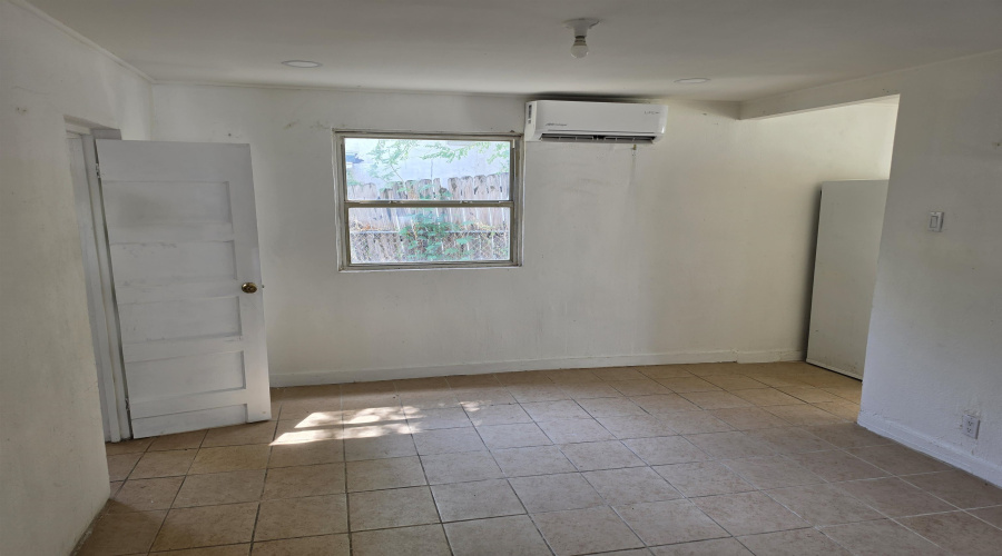 2419 Sanchez St, Laredo, Texas 78040, ,Multi-family,For Sale,2419 Sanchez St,20264784