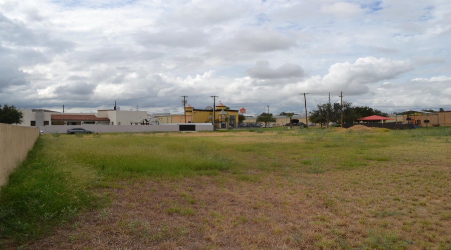 7609 Greenmeadow Dr, Laredo, Texas 78045, ,Land,For Sale,7609 Greenmeadow Dr,20264799
