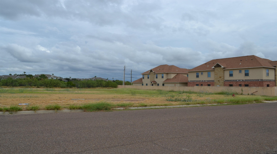 7609 Greenmeadow Dr, Laredo, Texas 78045, ,Land,For Sale,7609 Greenmeadow Dr,20264799