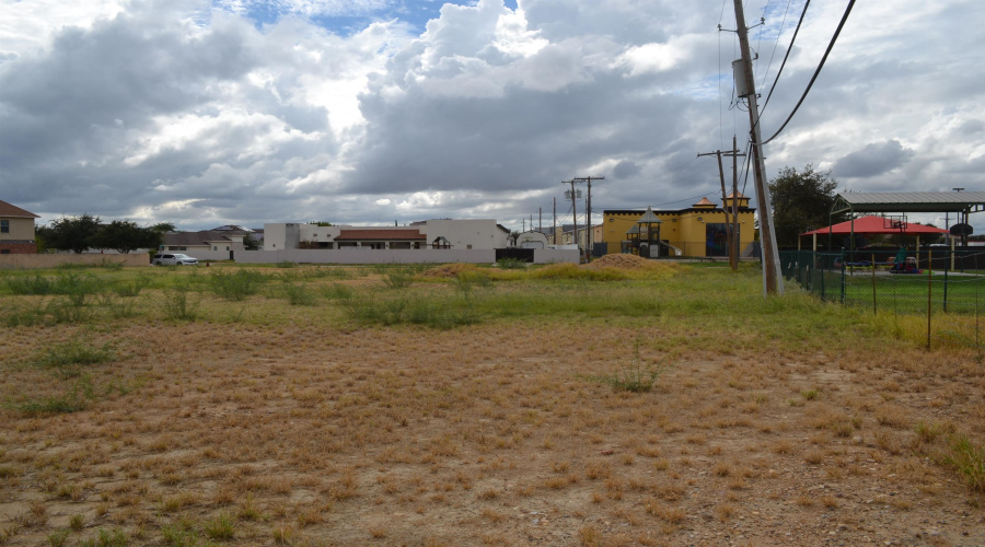 7609 Greenmeadow Dr, Laredo, Texas 78045, ,Land,For Sale,7609 Greenmeadow Dr,20264799