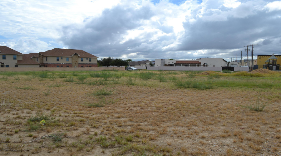 7609 Greenmeadow Dr, Laredo, Texas 78045, ,Land,For Sale,7609 Greenmeadow Dr,20264799