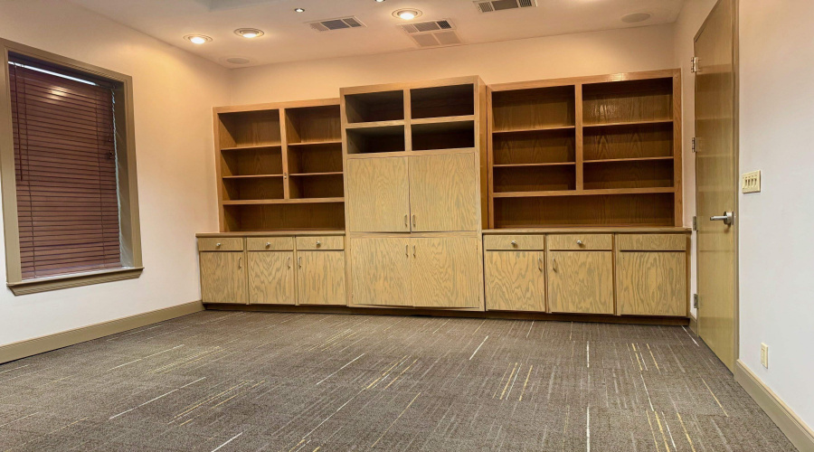 104 Del Ct, Laredo, Texas 78041, 1 Room Rooms,2 BathroomsBathrooms,Commercial retail/office,For Sale,104 Del Ct,20264798