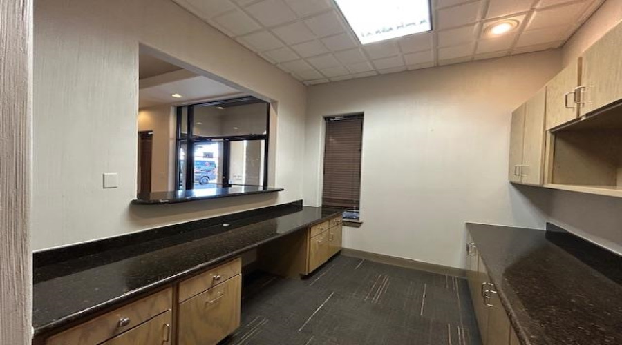 104 Del Ct, Laredo, Texas 78041, 1 Room Rooms,2 BathroomsBathrooms,Commercial retail/office,For Sale,104 Del Ct,20264798