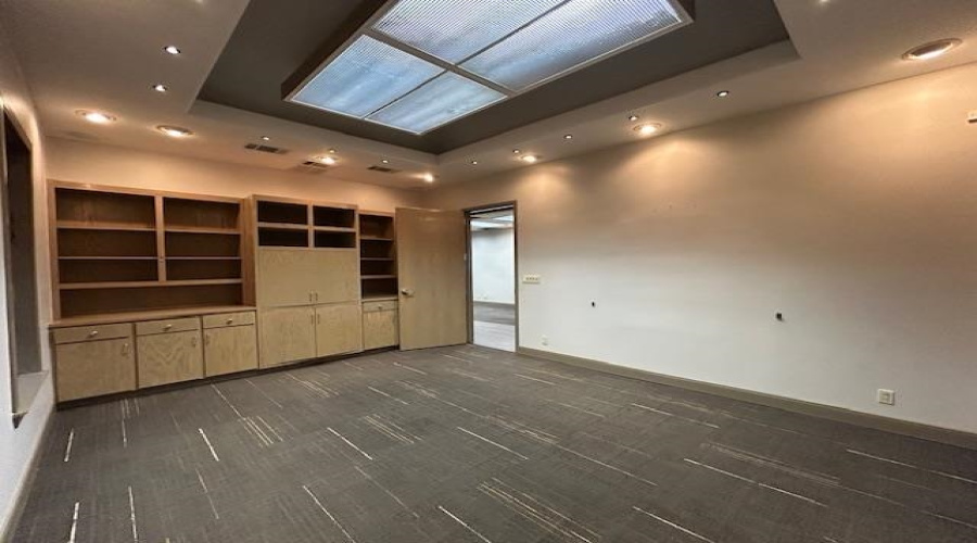 104 Del Ct, Laredo, Texas 78041, 1 Room Rooms,2 BathroomsBathrooms,Commercial retail/office,For Sale,104 Del Ct,20264798