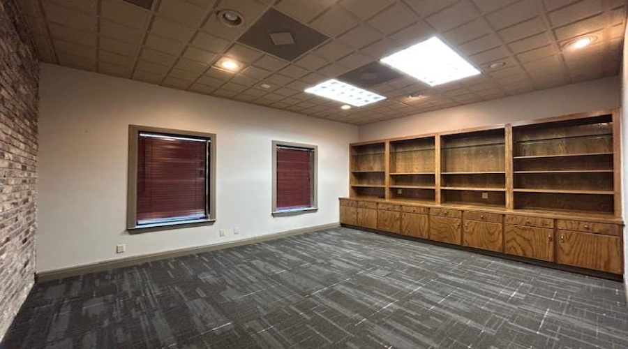 104 Del Ct, Laredo, Texas 78041, 1 Room Rooms,2 BathroomsBathrooms,Commercial retail/office,For Sale,104 Del Ct,20264798