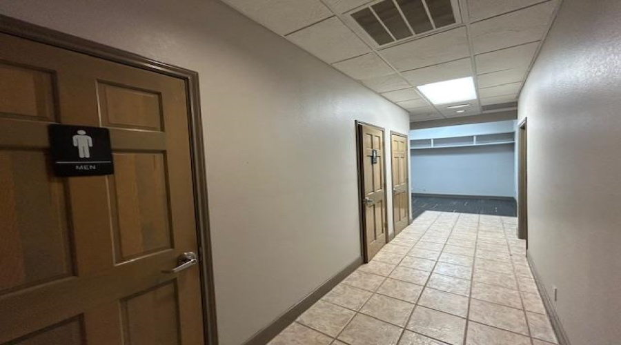 104 Del Ct, Laredo, Texas 78041, 1 Room Rooms,2 BathroomsBathrooms,Commercial retail/office,For Sale,104 Del Ct,20264798