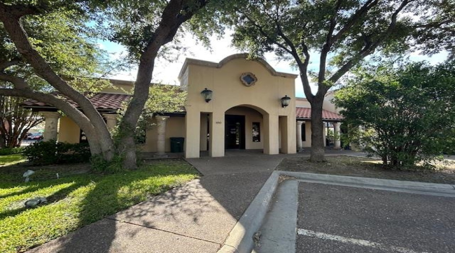 104 Del Ct, Laredo, Texas 78041, 1 Room Rooms,2 BathroomsBathrooms,Commercial retail/office,For Sale,104 Del Ct,20264798