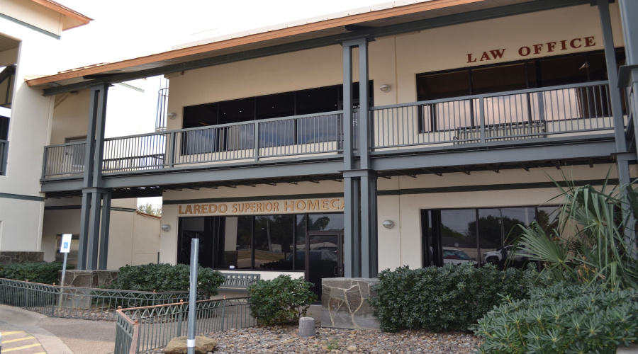 2344 Laguna Del Mar Ct, Laredo, Texas 78041, 6 Rooms Rooms,2 BathroomsBathrooms,Commercial retail/office,For Rent,2344 Laguna Del Mar Ct,20264801