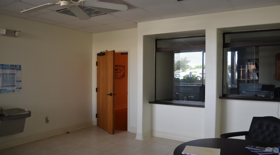 2344 Laguna Del Mar Ct, Laredo, Texas 78041, 6 Rooms Rooms,2 BathroomsBathrooms,Commercial retail/office,For Rent,2344 Laguna Del Mar Ct,20264801