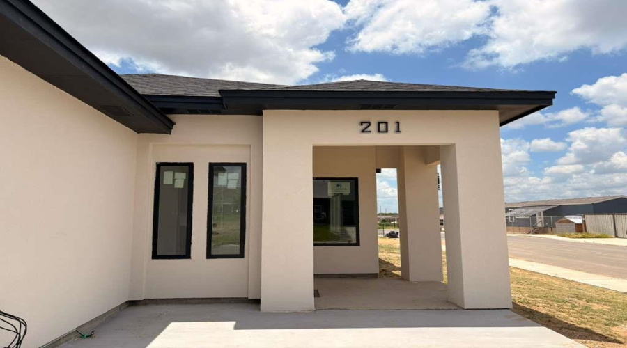 201 Lusitano Dr., Laredo, Texas 78046, 3 Bedrooms Bedrooms, 4 Rooms Rooms,2 BathroomsBathrooms,Residential,For Sale,201 Lusitano Dr.,20262174