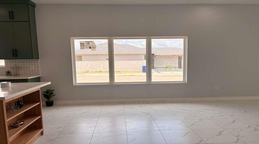 201 Lusitano Dr., Laredo, Texas 78046, 3 Bedrooms Bedrooms, 4 Rooms Rooms,2 BathroomsBathrooms,Residential,For Sale,201 Lusitano Dr.,20262174
