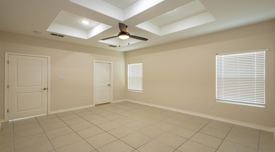 1512 Latigo Loop, LAREDO, Texas 78046, 4 Bedrooms Bedrooms, 6 Rooms Rooms,2 BathroomsBathrooms,Residential,For Rent,1512 Latigo Loop,20264791